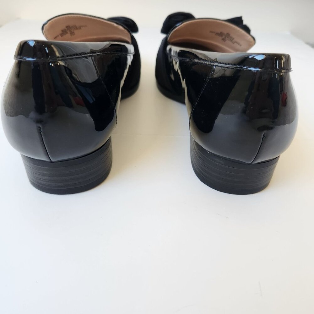 Bandolino Lindio Black Patent Loafers Bows Coquette Feminine Tailored Office - Picture 6 of 12
